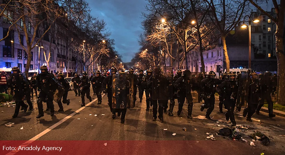 641961176b5a1-pariz protest.webp